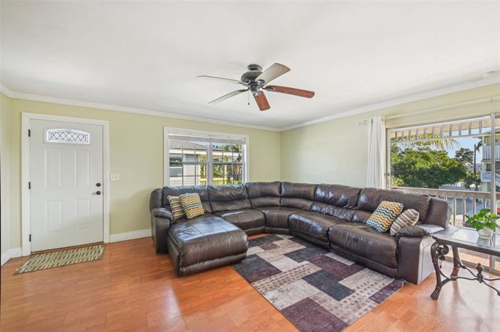 Image No.4-2 Bed Property for sale