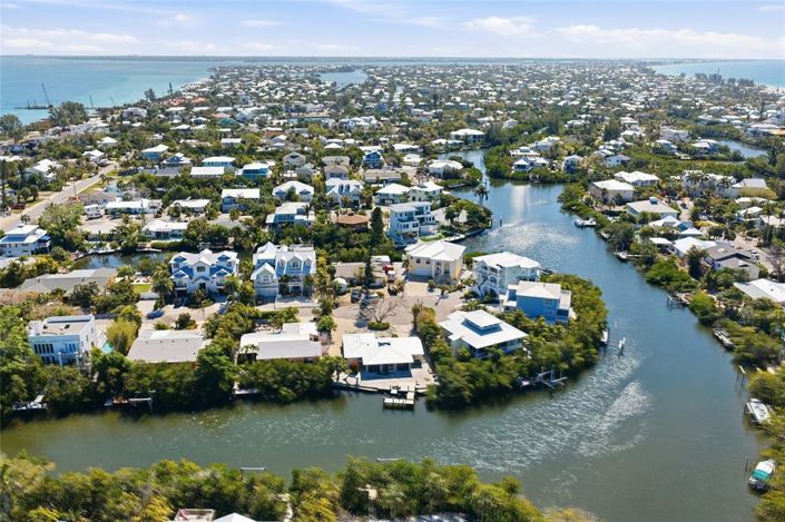 Image No.37-2 Bed Property for sale