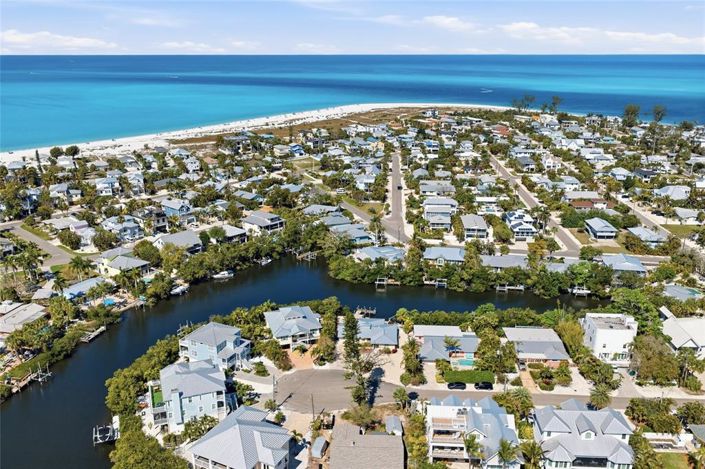 Image No.41-2 Bed Property for sale