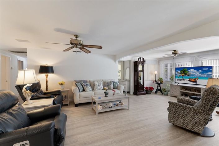 Image No.5-Propriété de 4 chambres à vendre à Holmes Beach