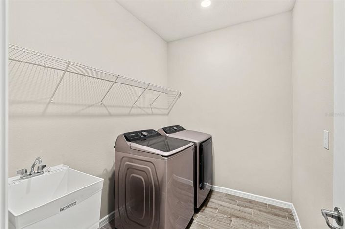 Image No.17-3 Bed Property for sale