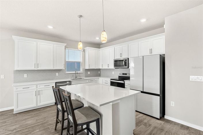 Image No.9-3 Bed Property for sale