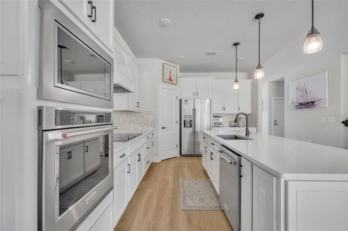 Image No.12-4 Bed Property for sale