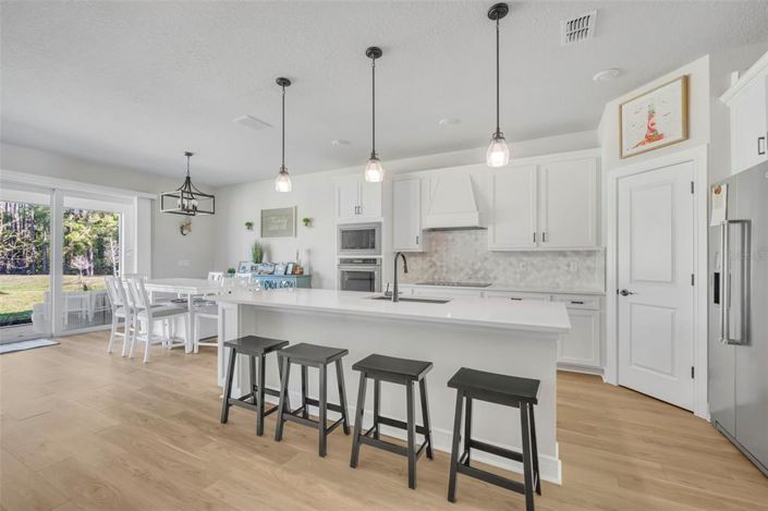 Image No.19-4 Bed Property for sale