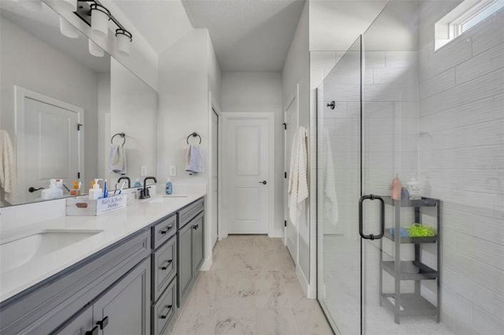 Image No.28-4 Bed Property for sale