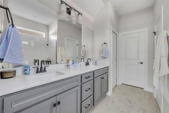 Image No.29-4 Bed Property for sale