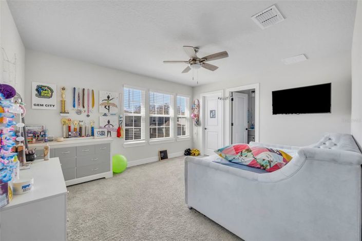 Image No.36-4 Bed Property for sale