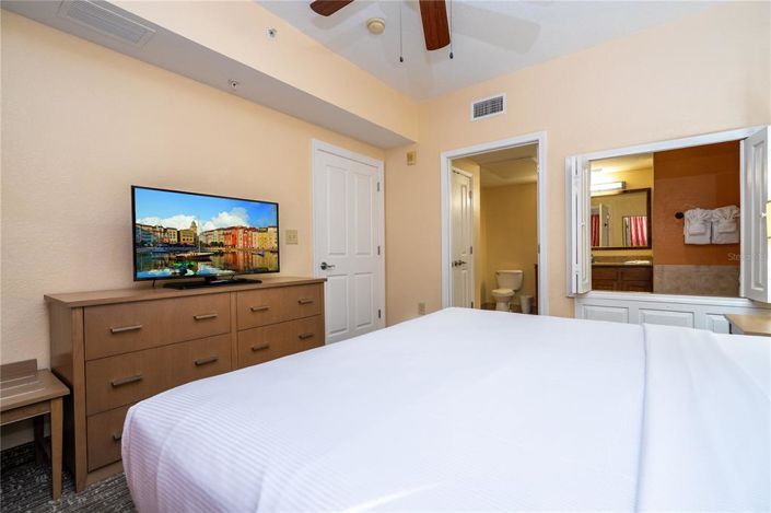 Image No.44-2 Bed Property for sale