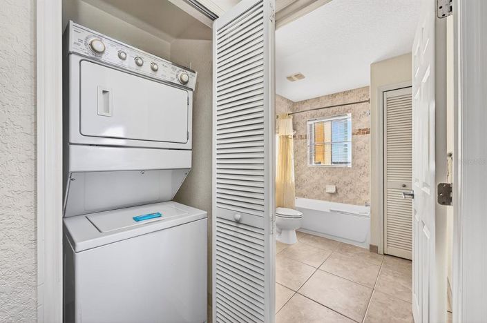 Image No.19-3 Bed Property for sale