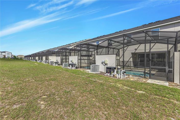 Image No.26-5 Bed Townhouse for sale