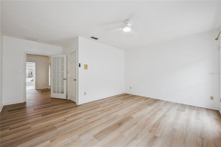 Image No.34-3 Bed Property for sale