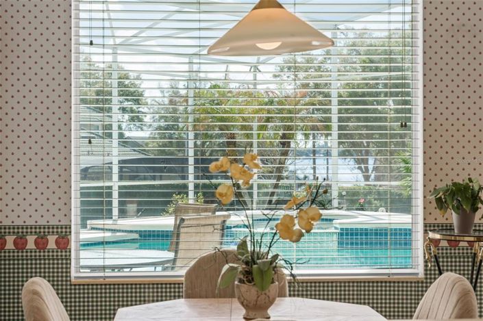 Image No.12-4 Bed Property for sale