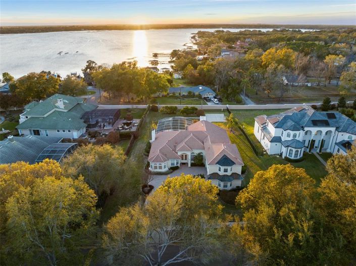 Image No.2-4 Bed Property for sale