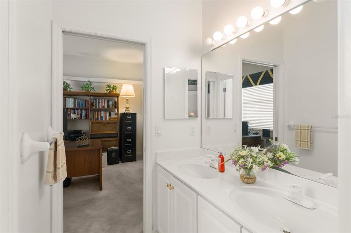 Image No.21-4 Bed Property for sale