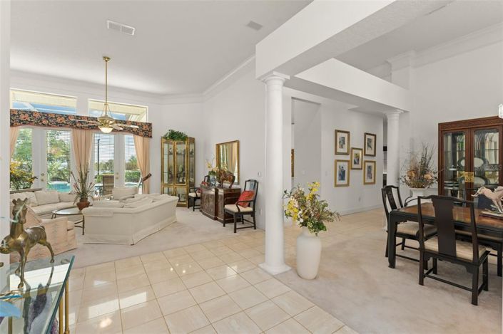 Image No.4-4 Bed Property for sale