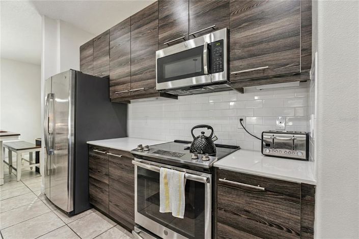 Image No.25-5 Bed Property for sale