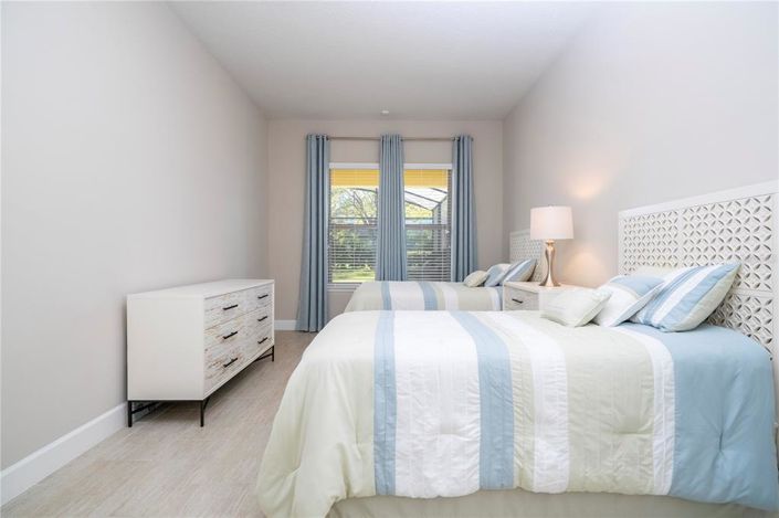 Image No.60-4 Bed Property for sale