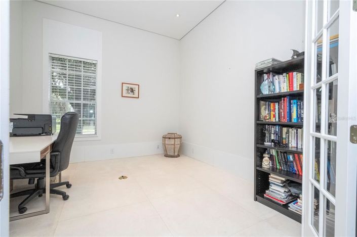 Image No.38-5 Bed Property for sale