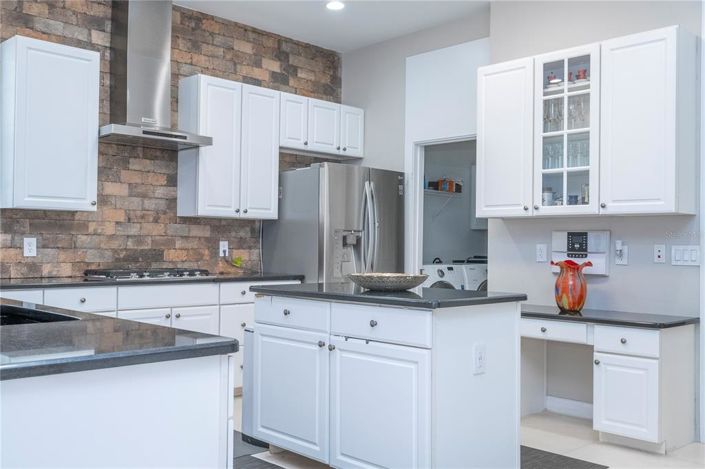 Image No.45-5 Bed Property for sale