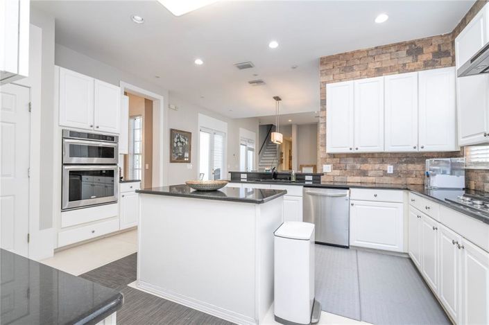 Image No.51-5 Bed Property for sale