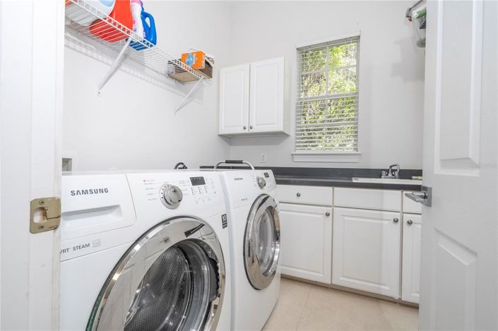 Image No.52-5 Bed Property for sale