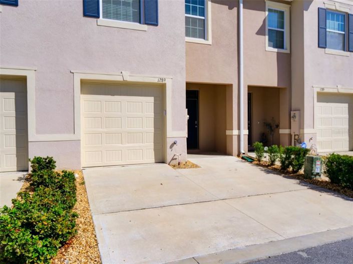 Image No.2-3 Bed Townhouse for sale