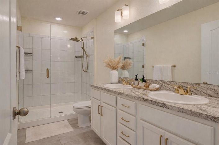 Image No.27-3 Bed Townhouse for sale