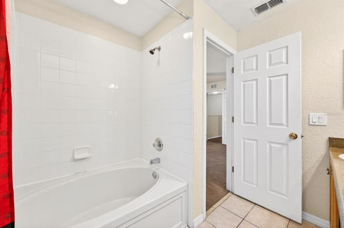 Image No.21-3 Bed Townhouse for sale