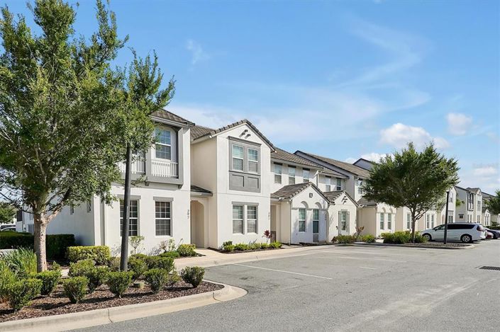 Image No.2-5 Bed Townhouse for sale