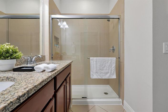 Image No.31-5 Bed Townhouse for sale