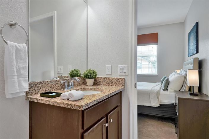 Image No.39-5 Bed Townhouse for sale