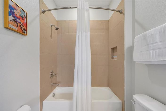 Image No.41-5 Bed Townhouse for sale