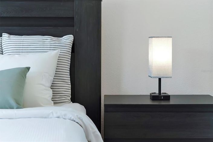 Image No.52-5 Bed Townhouse for sale