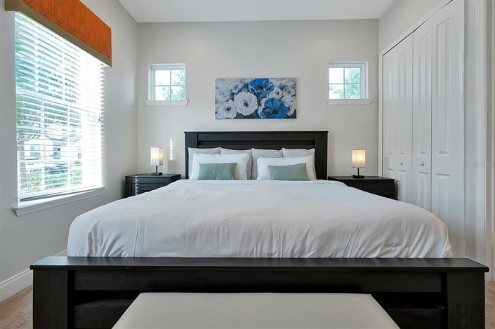 Image No.53-5 Bed Townhouse for sale