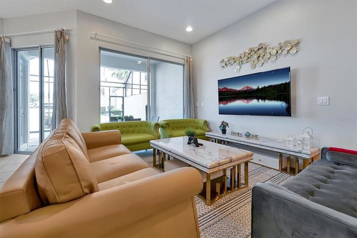 Image No.6-5 Bed Townhouse for sale