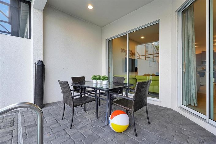 Image No.60-5 Bed Townhouse for sale