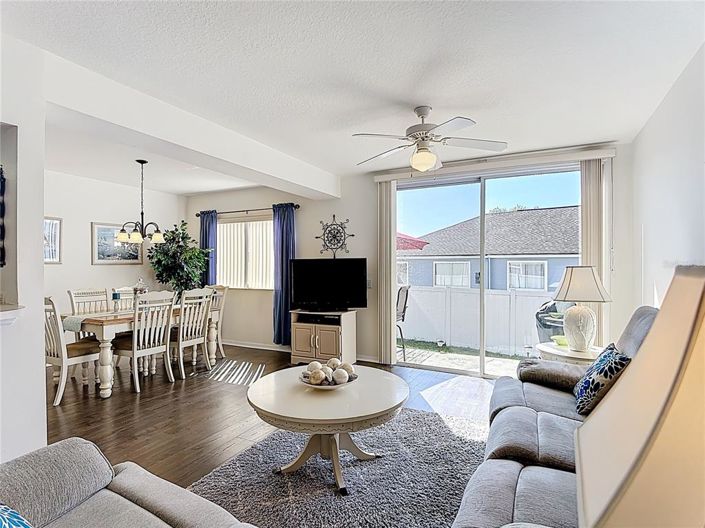 Image No.2-4 Bed Townhouse for sale