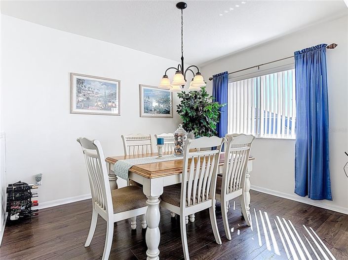 Image No.4-4 Bed Townhouse for sale