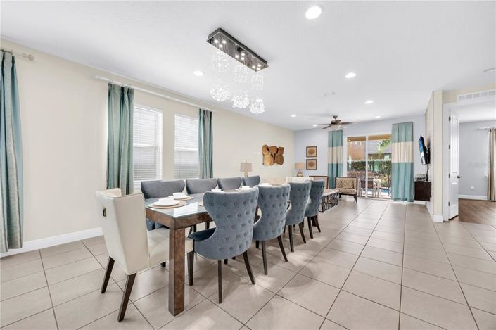 Image No.13-8 Bed Property for sale