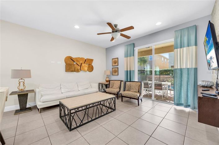 Image No.14-8 Bed Property for sale