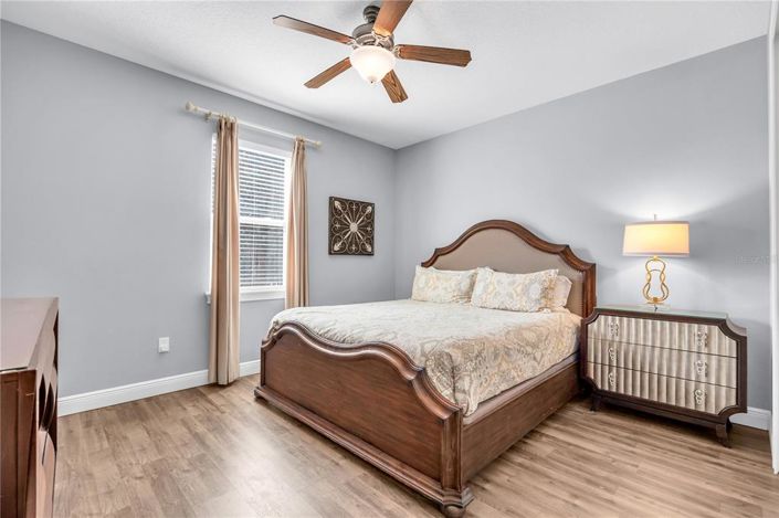 Image No.17-8 Bed Property for sale