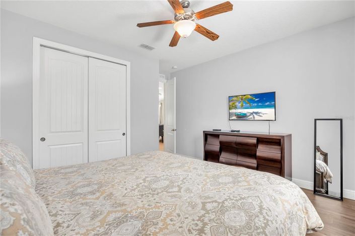 Image No.19-8 Bed Property for sale