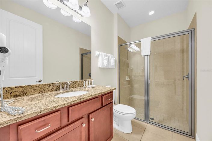 Image No.20-8 Bed Property for sale