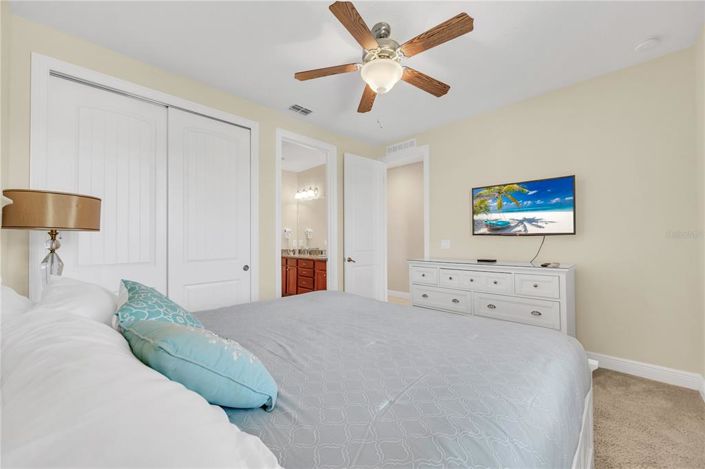 Image No.38-8 Bed Property for sale