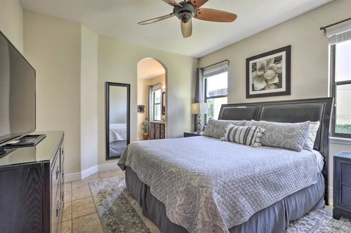 Image No.8-4 Bed Townhouse for sale