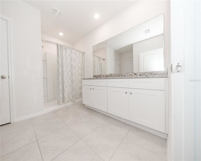 Image No.5-4 Bed Property for sale