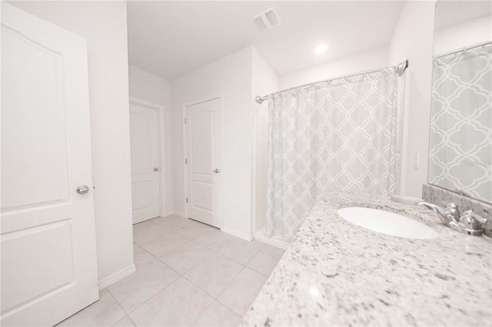 Image No.7-4 Bed Property for sale