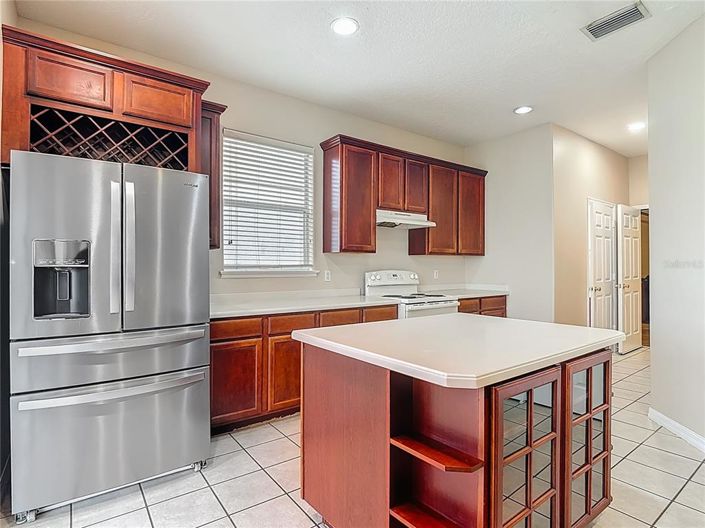 Image No.19-3 Bed Property for sale