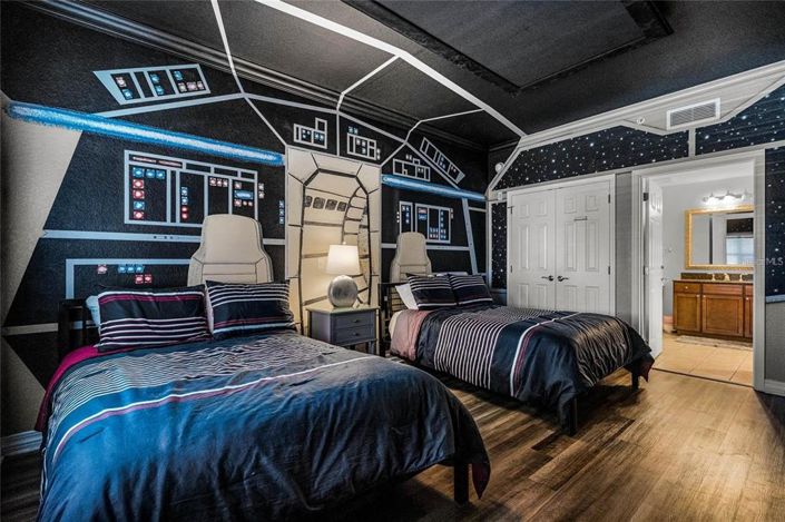 Image No.8-3 Bed Property for sale