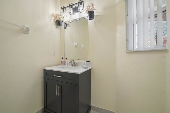 Image No.12-3 Bed Townhouse for sale